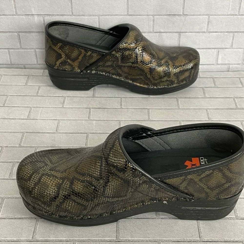 Dansko XP leather metallic snake print slip on clogs black gold shimmer size 37